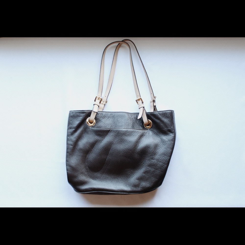 Michael Kors leather hand bag/purse - Picture 2 of 4